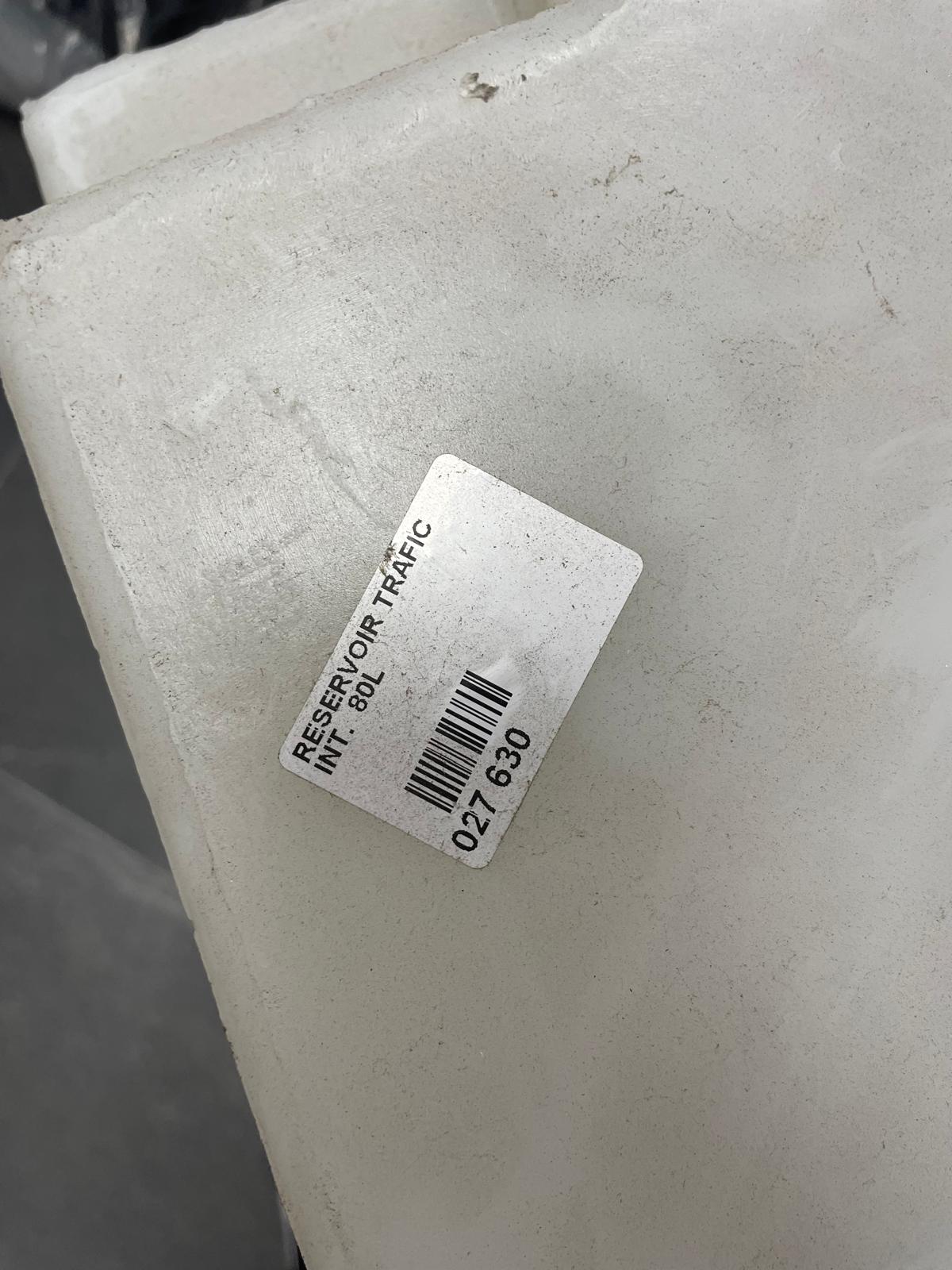 Depósito para paso de rueda Renault Trafic 2001 - Imagen 6